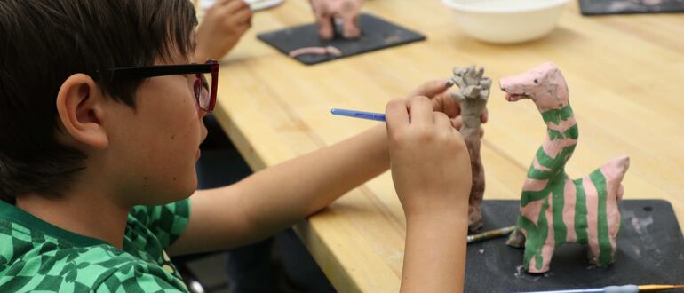 Clase de Ceramica para ninos y jovenes